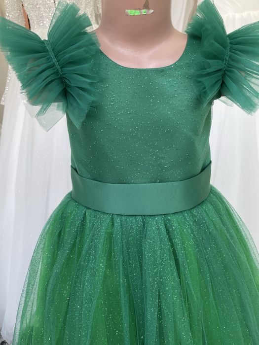 Святкова сукня для дівчинки , сукня на випускний в садок , пишна сукня