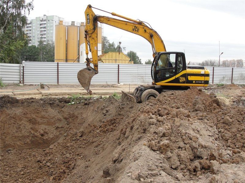 Копаем котлованы, пруды, бассейны, погреба..Экскаватор JCB, самосвалы.