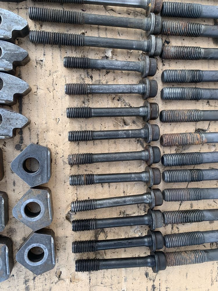 Болти гбц головки 2.5 3.1 Vm 425 Dodge Ram Van Crysler Jeep Cherokee