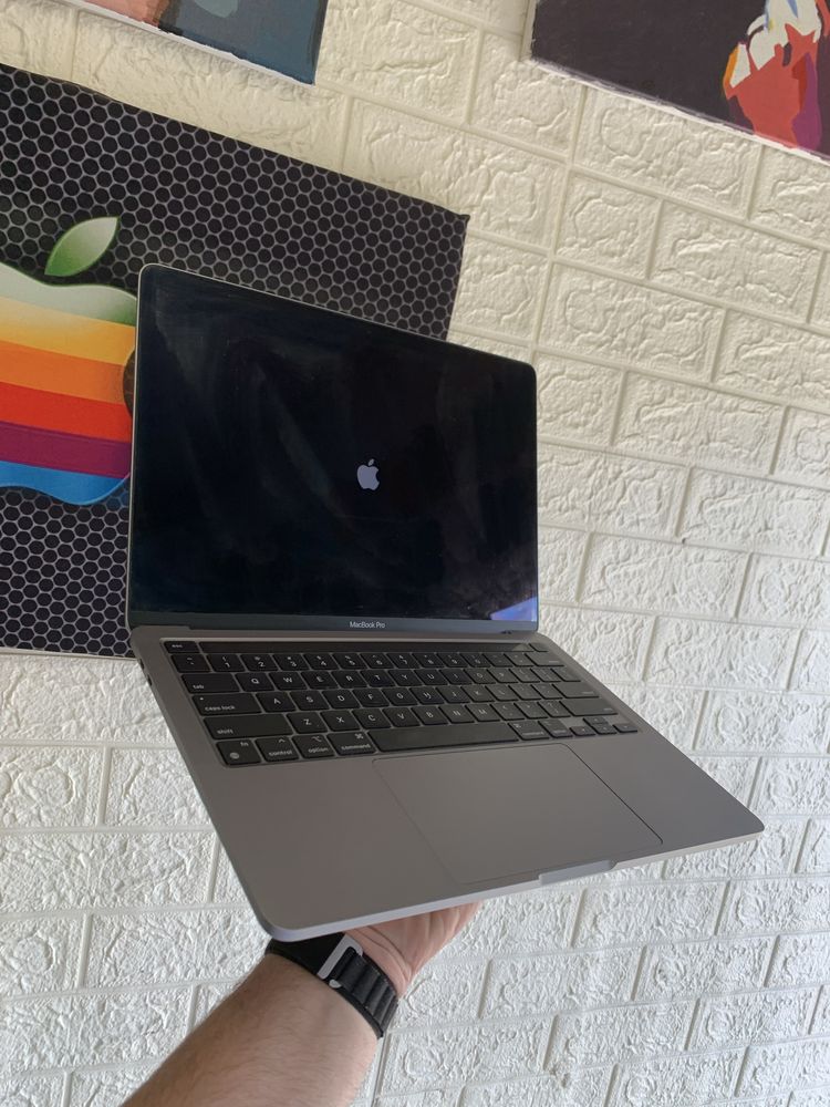 Продам маккбук MacBook Pro 13-inch M1 2020 a2338