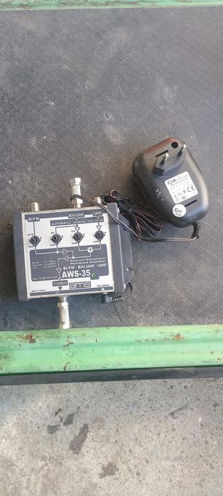 Wzmacniacz antenowy AWS 35
