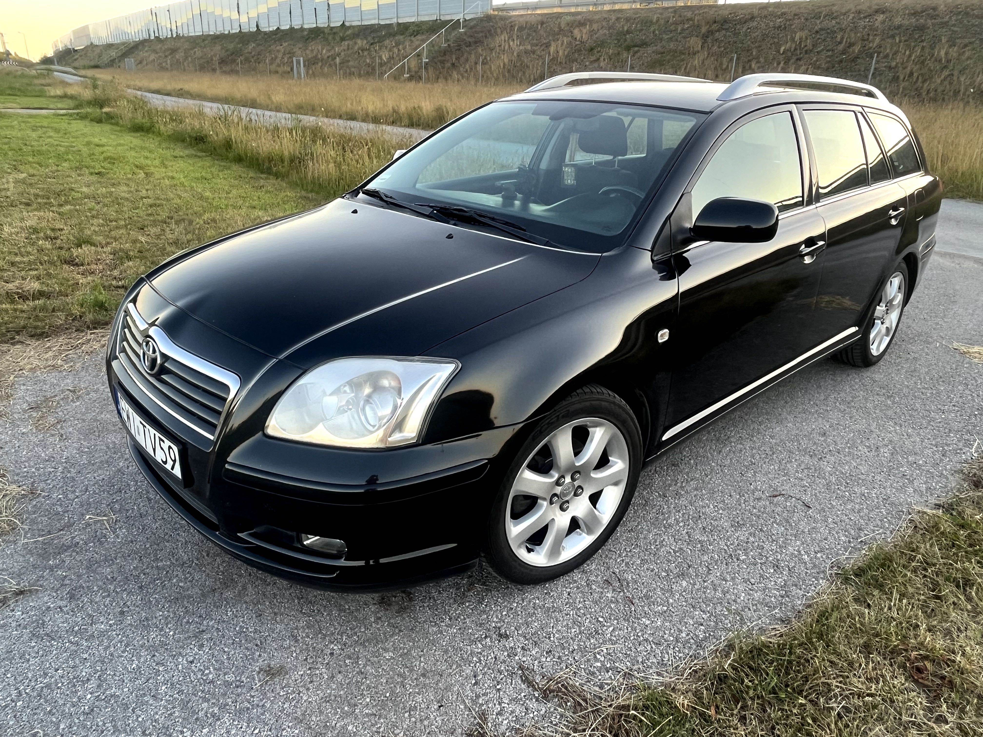 Toyota T25 Avensis kombi 2.0 VVTI z gazem