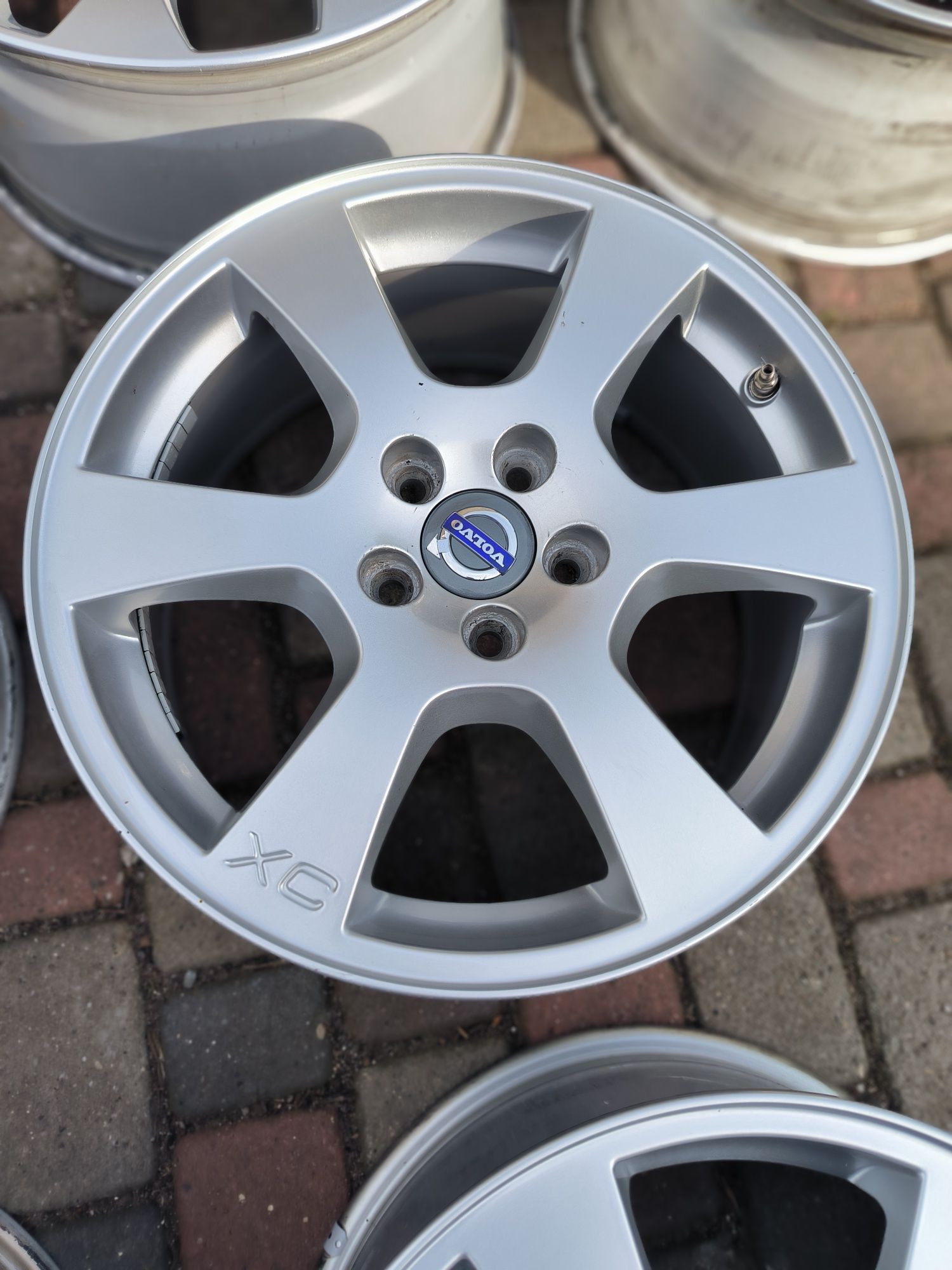 Felgi aluminiowe 17 VOLVO XC60 XC70 XC90 S60 V60 C30 V40 V50 - 5x108