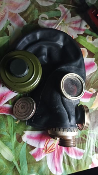 Протигаз радянський робочий .