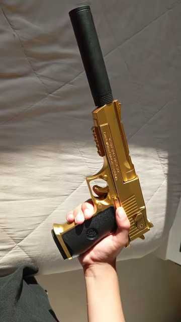 Дитячий іграшковий пістолет Desert Eagle та Glock 18