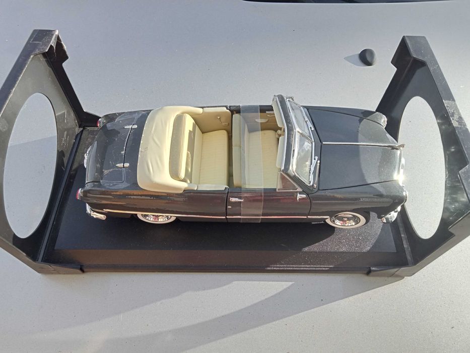 Carro de coleção Ford