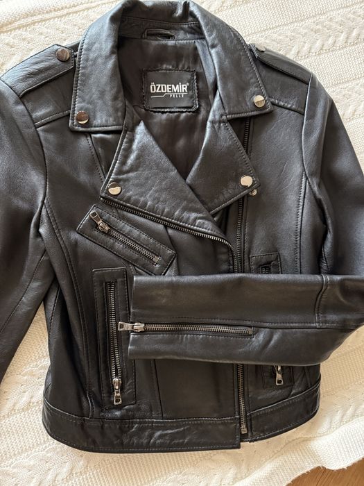 Продам шкіряну куртку коротку