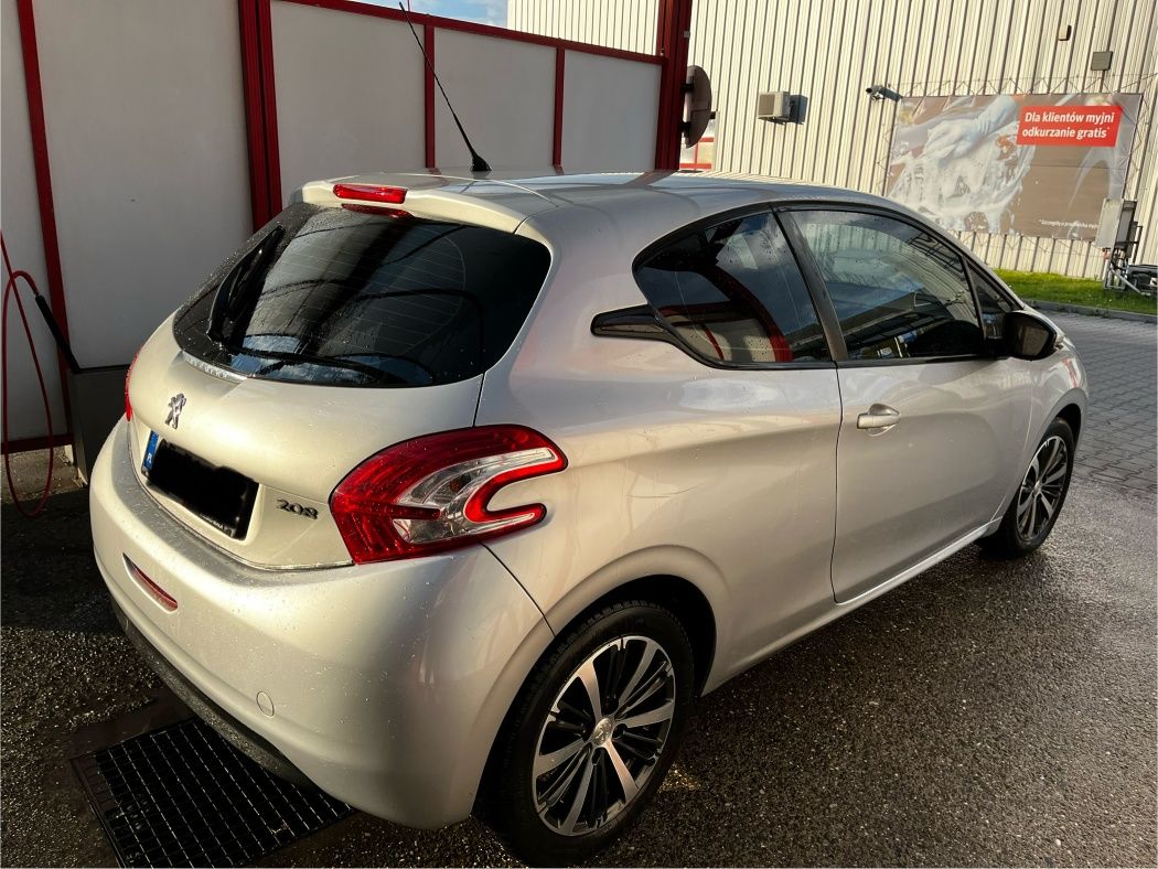 Peugeot 208 niski przebieg 90 tyś