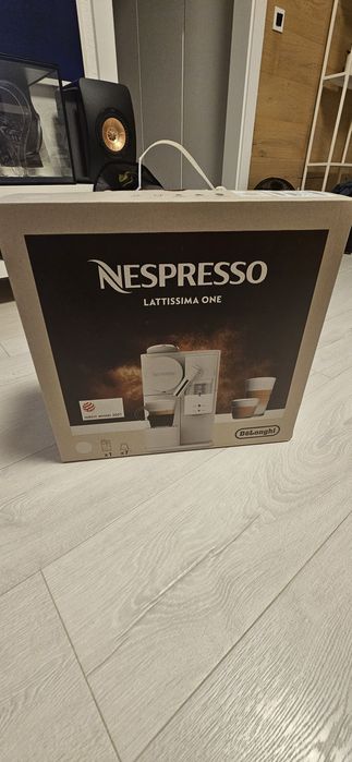 Ekspres na kapsułki DeLONGHI Lattissima One EN510.W