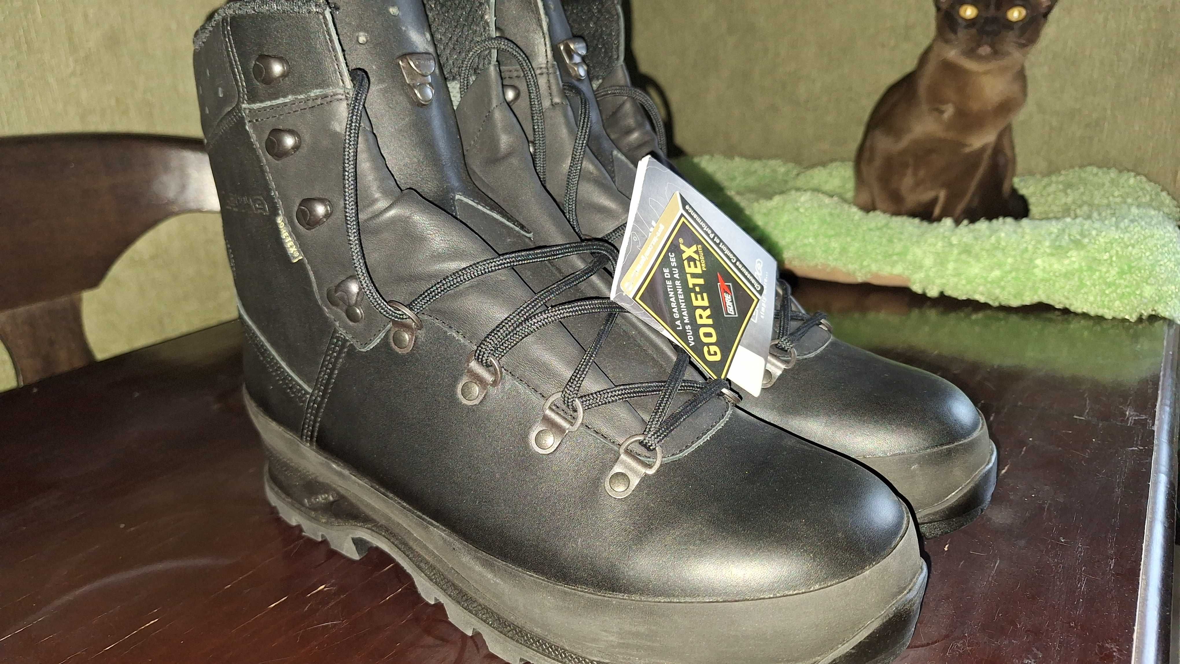 Берцы ботинки треккинговые тактические Lowa Mountain Boot GTX ГЕРМАНИЯ