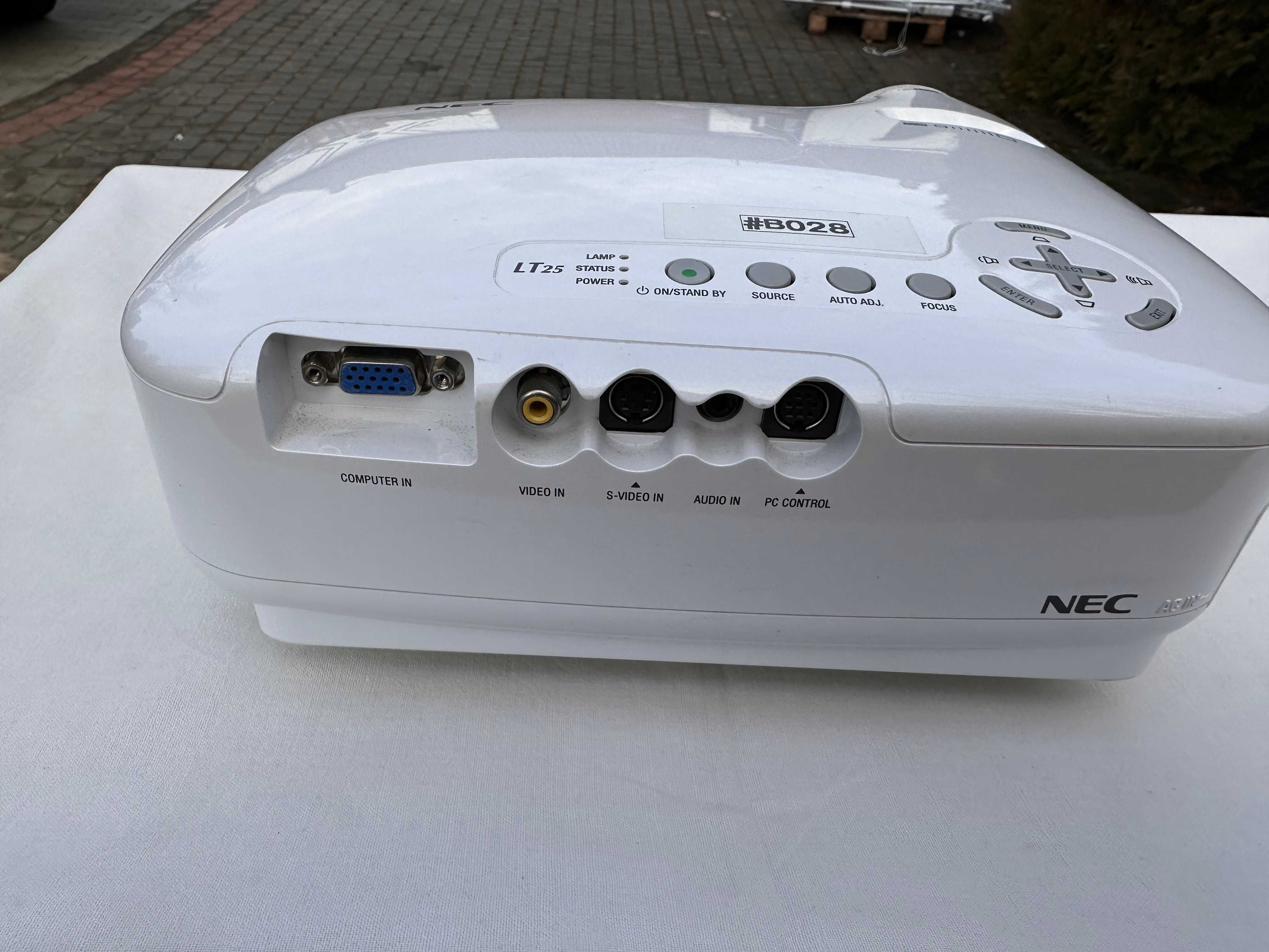 Projektor multimedialny LCD NEC LT25/ biały