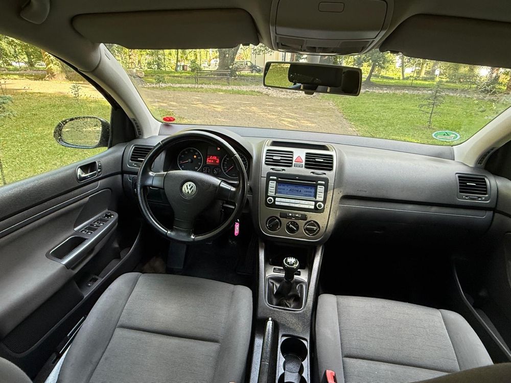 VW Golf 1,4 benzyna 2004r.