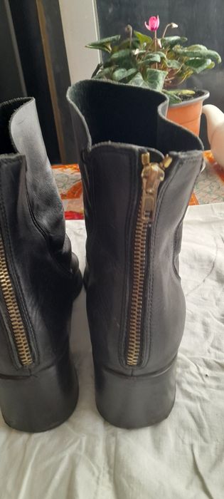 Весняні шкіряні ботіночки 38.5