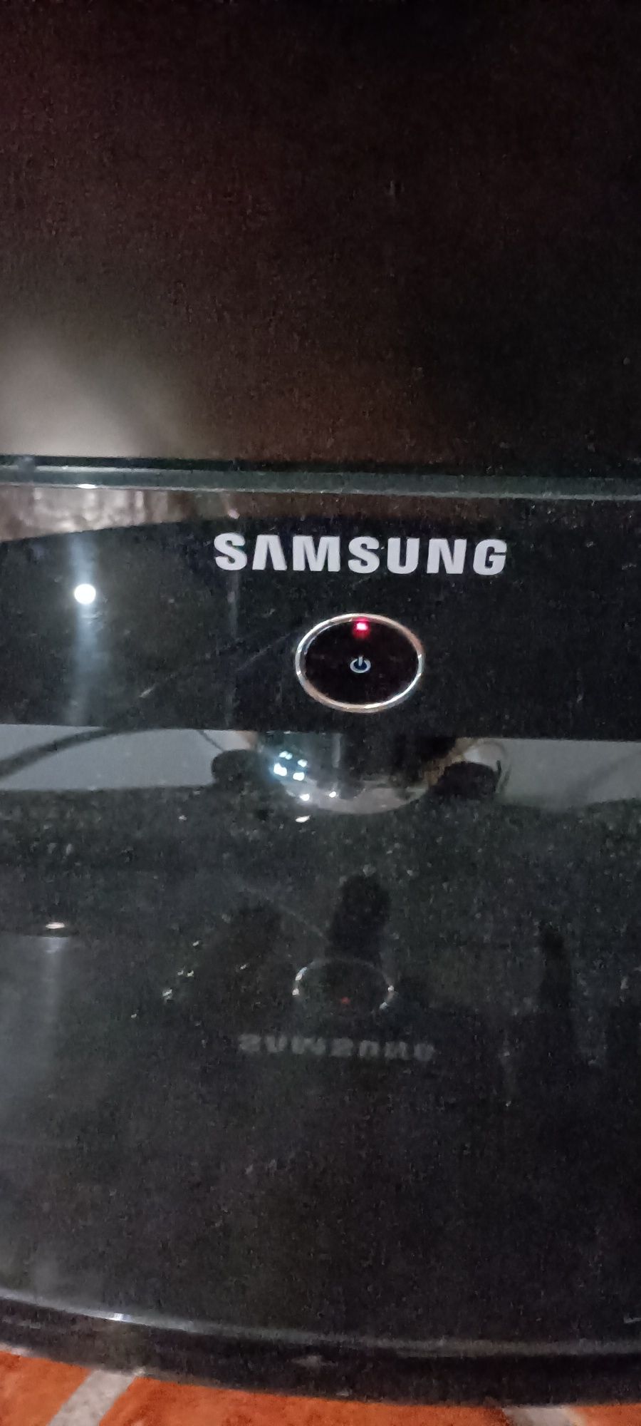 TV de 40 Polegadas Samsung
Marca Silver 
Comando Incluído 
TV sem