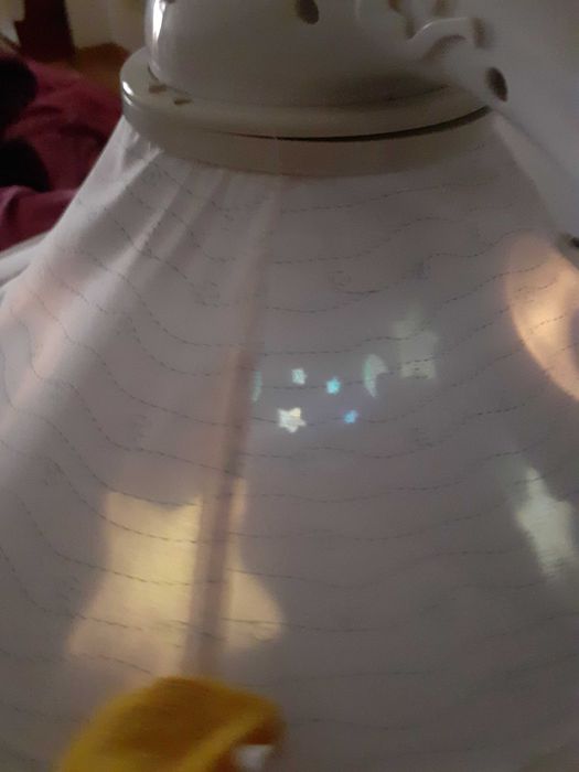 Mobile the first years como novo