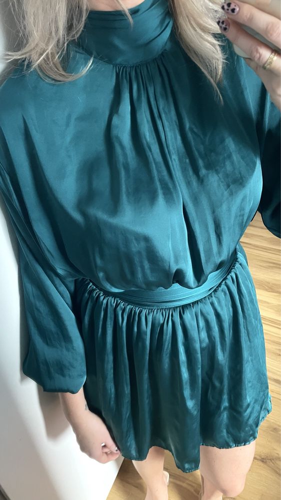Nowa satynowa sukienka butelkowa zieleń ZARA S 36 wiazana z tyłu