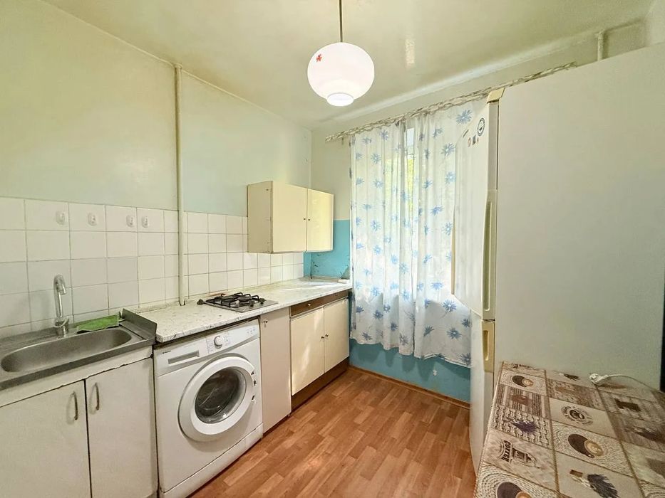 Продам 2 к квартиру пр.Поля,П.Орлика 2/5 ,раздельные комнаты