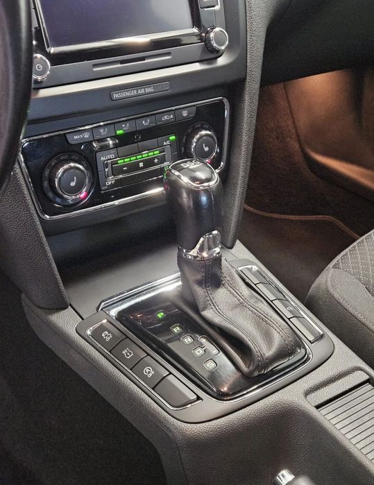 Skoda Superb 2,0 TDI Elegance DSG