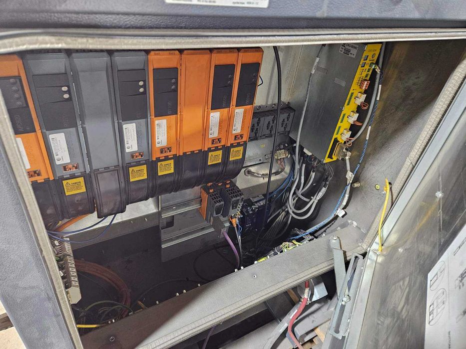 Зварювальний робот Comau , ESAB 500A (Fronius, Kuka, Kemppi, Fanuc)