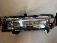 FORD MUSTANG halogen LED z kierunkowskazem numer seryjny PJR3B13201BG