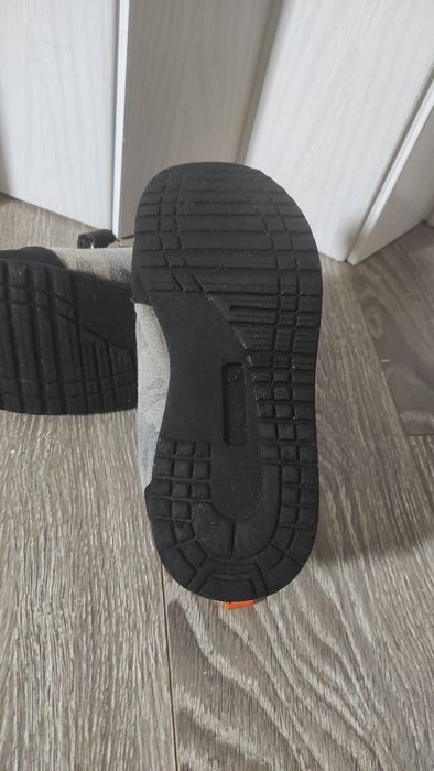 Продам кросівки, мокасини р.34,мешти р 35