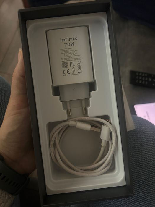 Infinix note 40 pro 12+256gb black