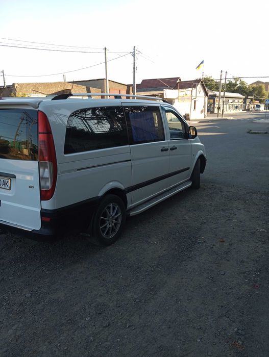 Мерседес Віто 111