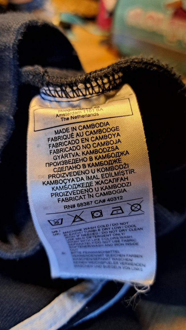 Oryginalne bawełniane spodenki szorty marki Adidas r.104
 rozmiar z me