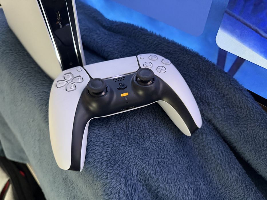 Consola PS5 Pro de 2TB em excelente estado com 2 anos de Garantia