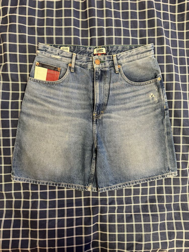 Tommy Hilfiger шорти