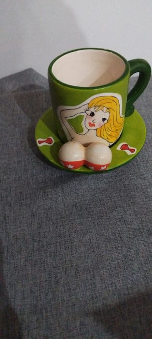 kubek na prezent dekoracja z talerzykiem walentynki