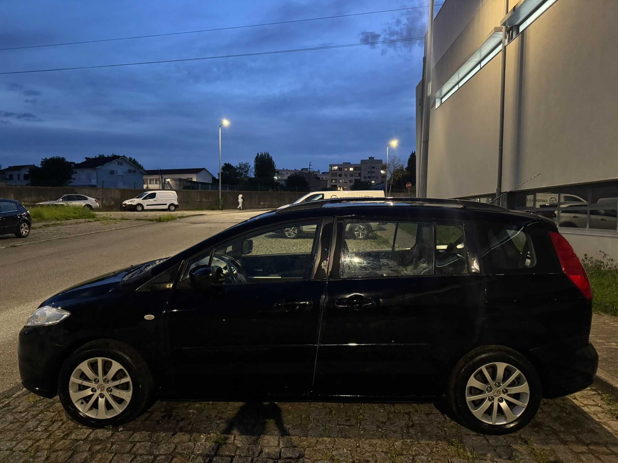 MAZDA 5 2.0D 143cv 7 LUGARES