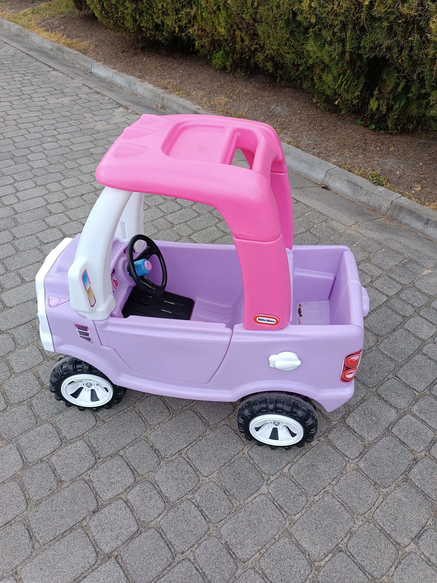 Jeździk little tikes terenowy