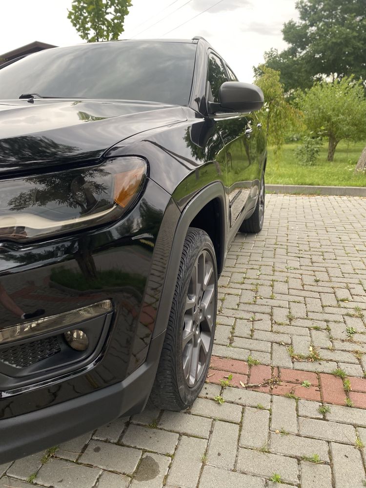 Jeep compass 80th