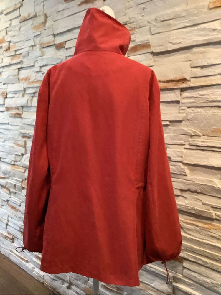 Wiosenna czerwona kurtka damska przejściowa r.L  lub XL.   W.F.K.