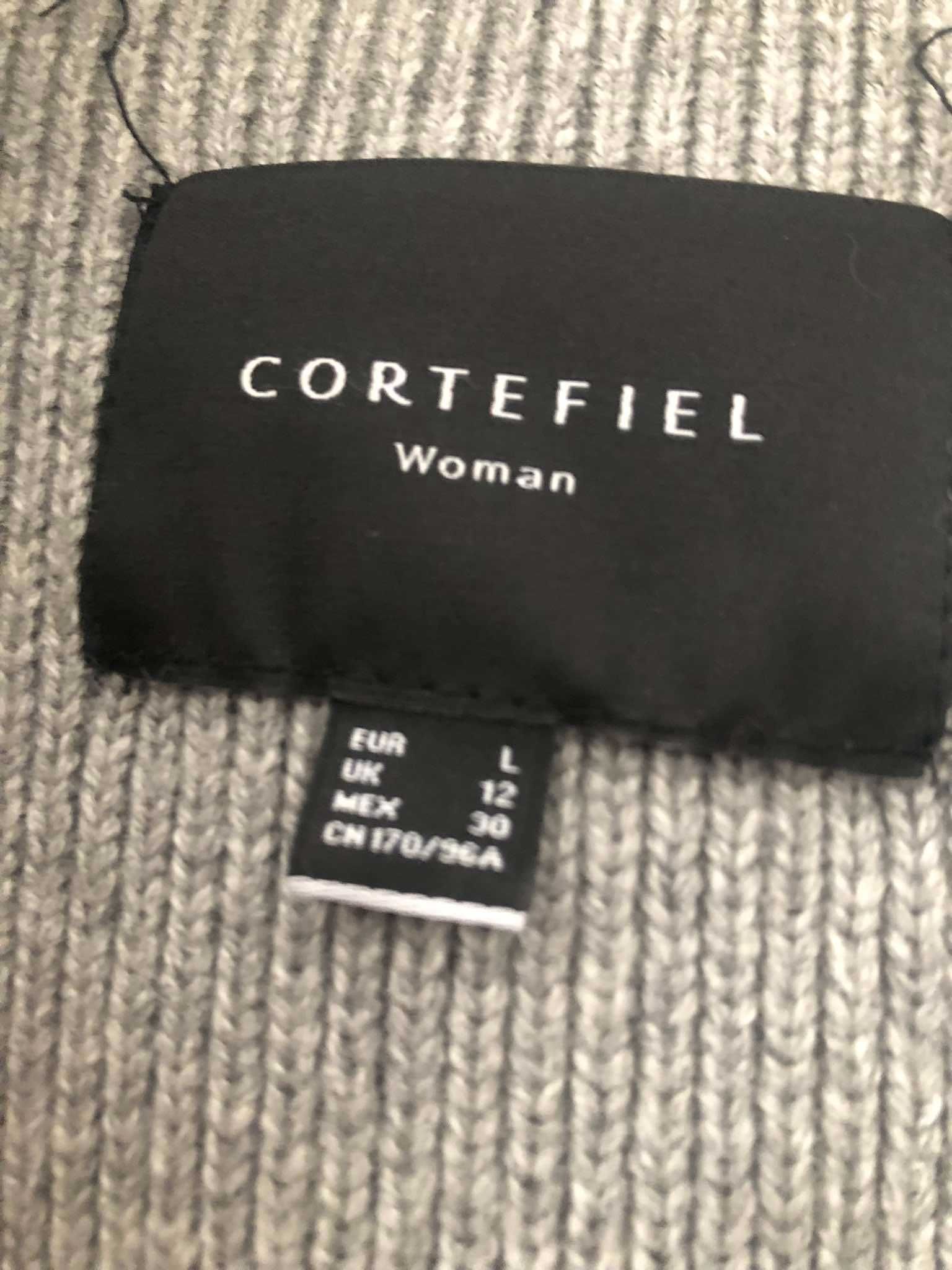 Colete com capuz em pele de Coelho