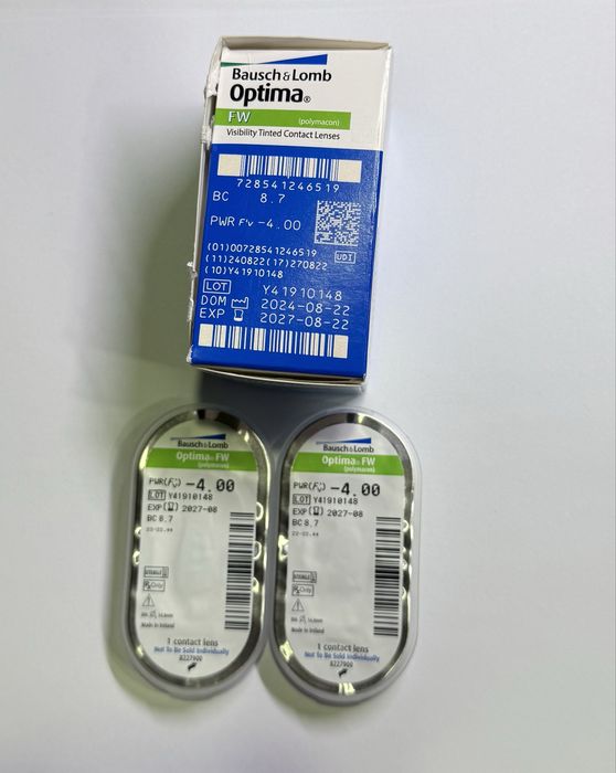 Контактні лінзи МКЛ Bausch&Lomb Optima FW - 4.00, Радіус 8.7