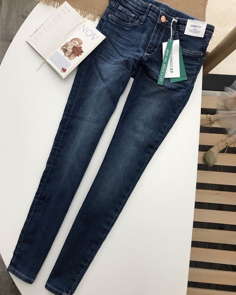 Стрейтчові джинси від H&M