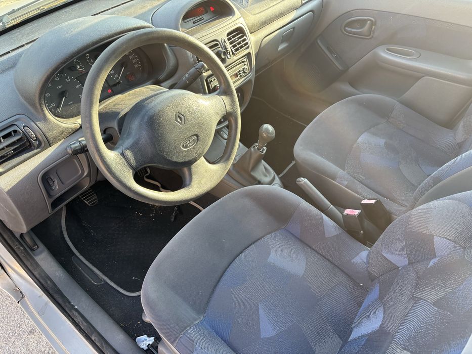 RENAULT CLIO 1.2 gasolina 183 mil kms