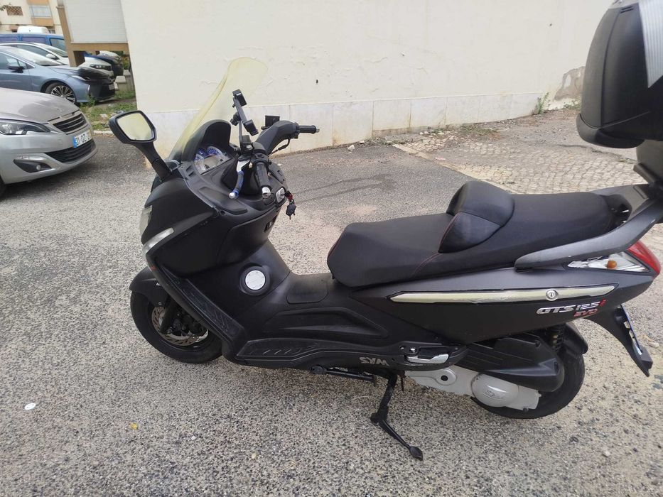Scooter Sym 125 com alarme