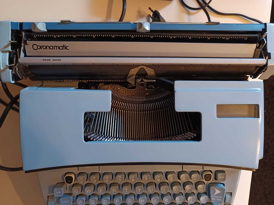 Máquina de Escrever Eléctrica - Smith-Corona Super 12 - Coronet