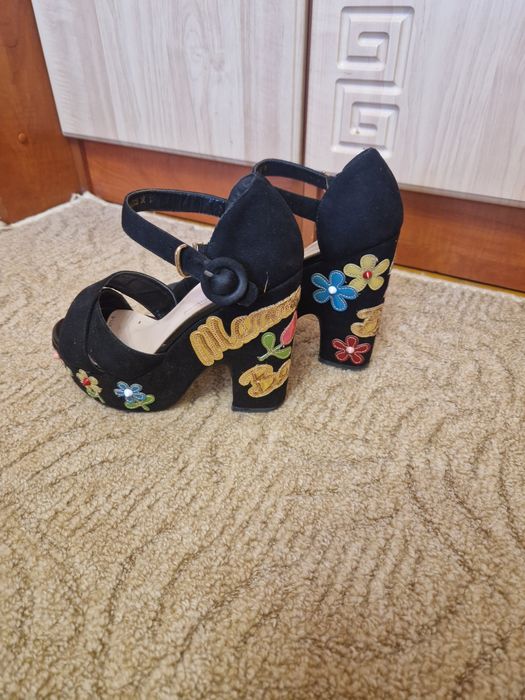 Босоніжки замшеві