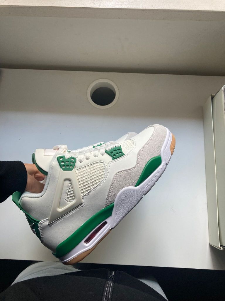 Nike Jordan 4 Retro SB Pine Green 42