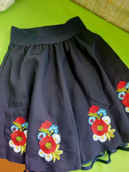 Спідниця нова, гарної якості