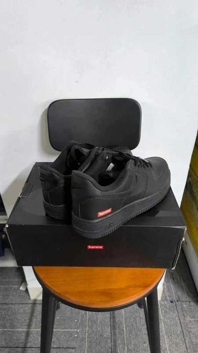 Buty-Trampk-Nike Air Force 1 Low Supreme Black R.38.5