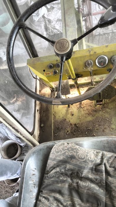 Продаєця комбайн