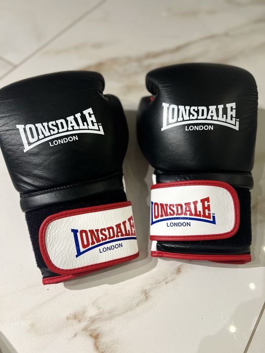 Боксерские перчатки Lonsdale