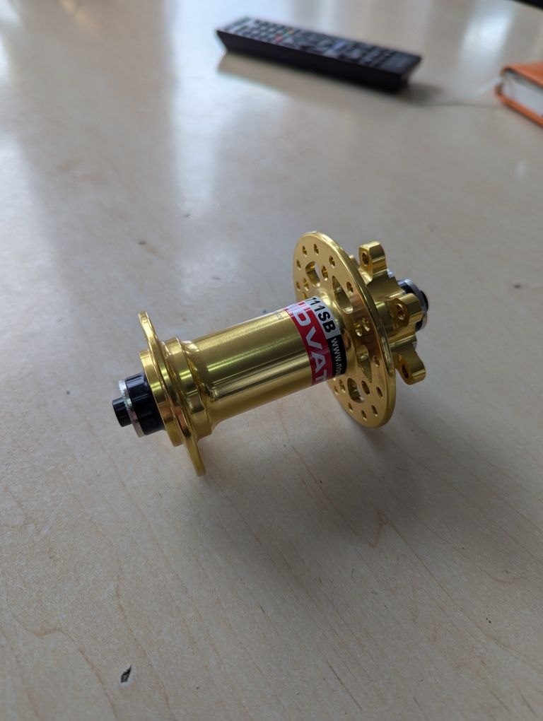 Piasta przód Novatec NT-D711SB 32 otw. złota
