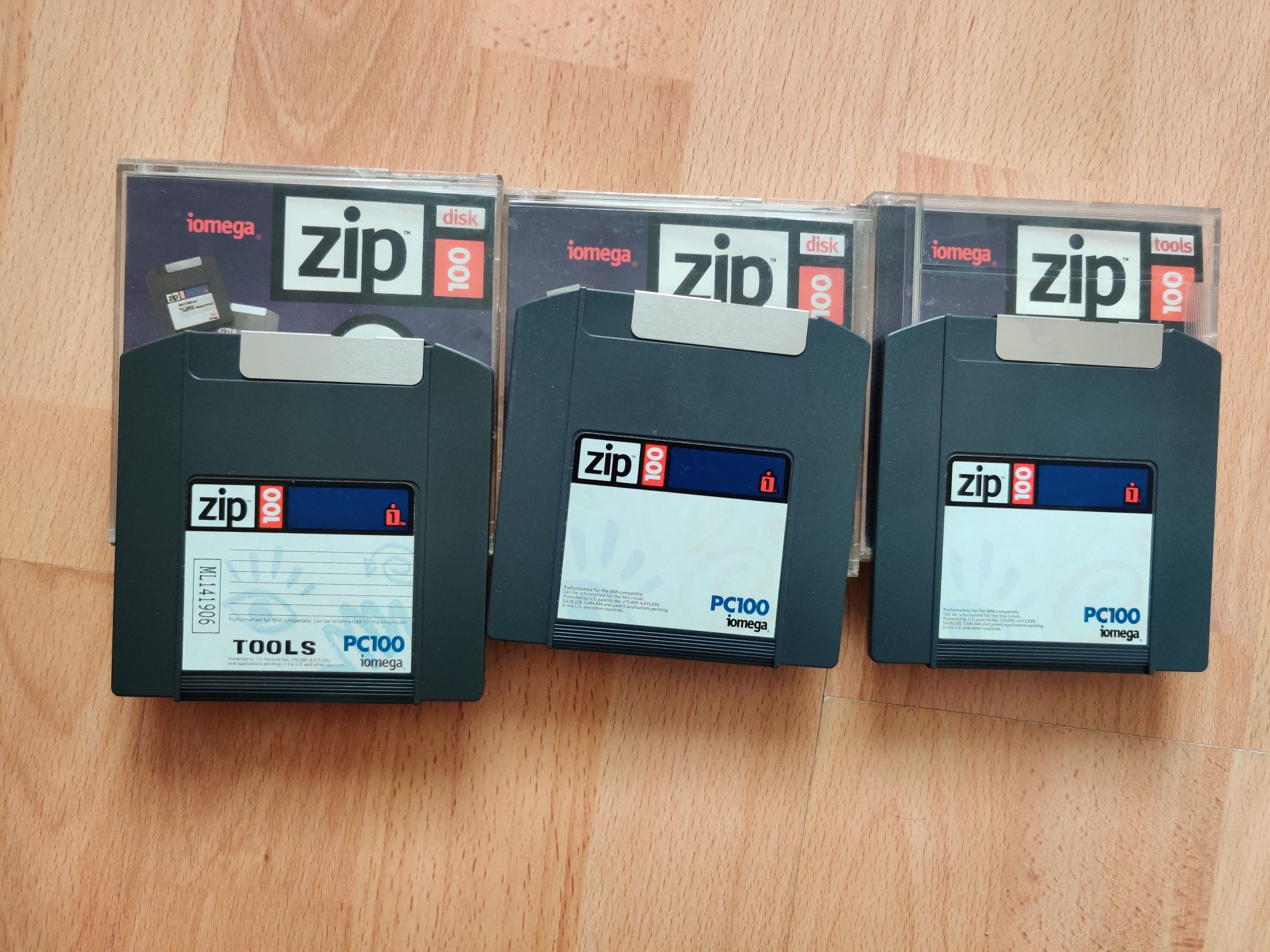 Przenośny czytnik dyskietek ZIP 100 IOMEGA + 3 dyskietki