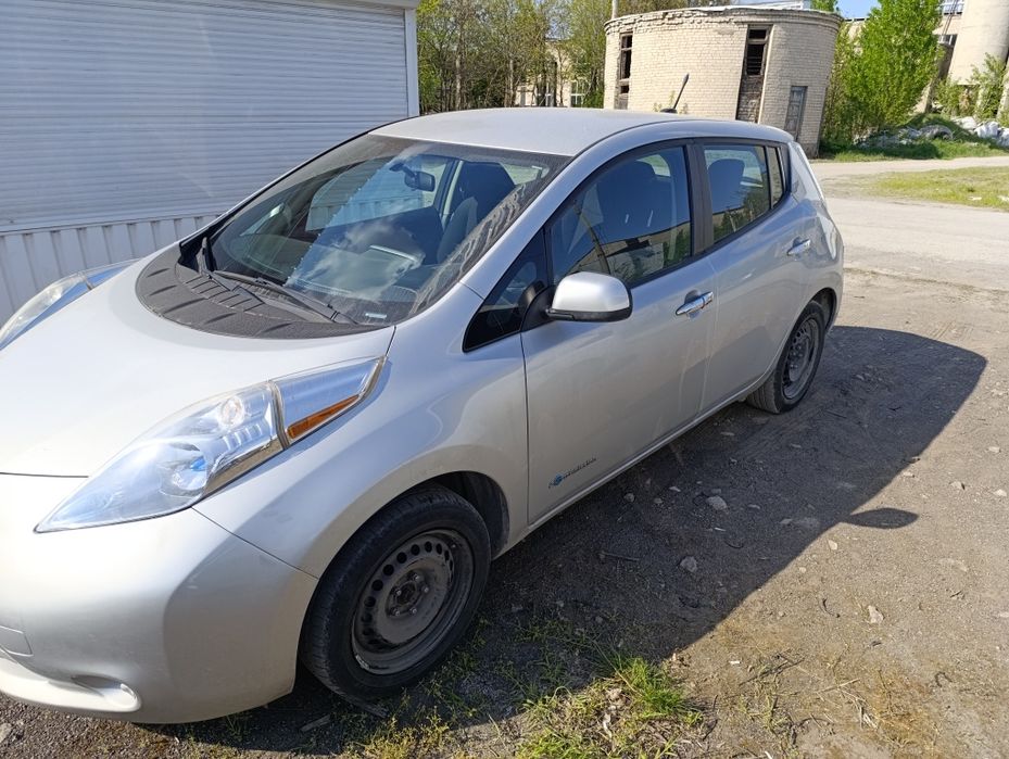 Аренда Сдам прокат  Авто под такси личных нужд  Ниссан Лиф Nissan leaf